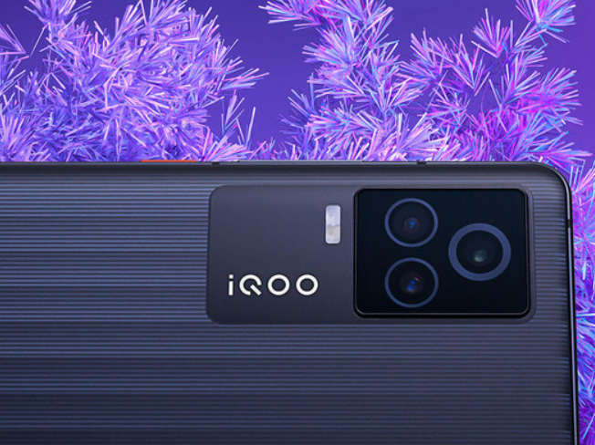 想要一台拍照利器？iQOO 7手机