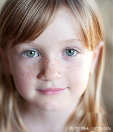 用PS修补工具消除人物脸上的斑点