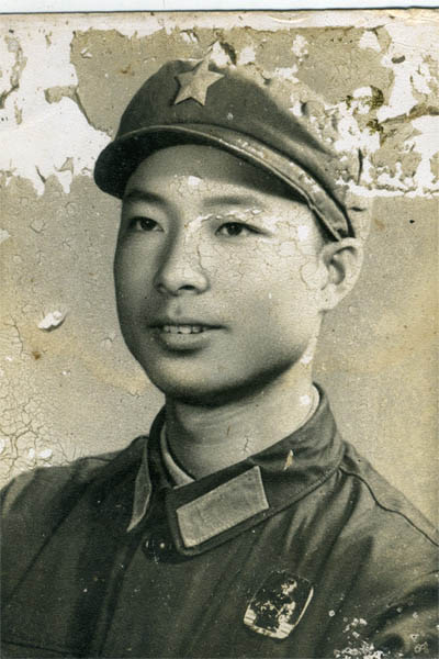 用Photoshop修复黑白老照片并上彩色实例教程