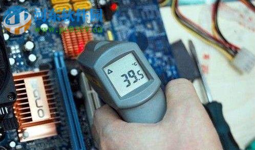 电脑主板温度多少是正常的？主板温度过高的处理方法