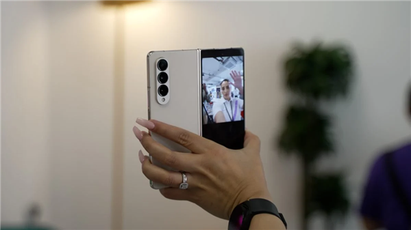 三星Galaxy Z Fold5/Flip5可能要涨价!本月见