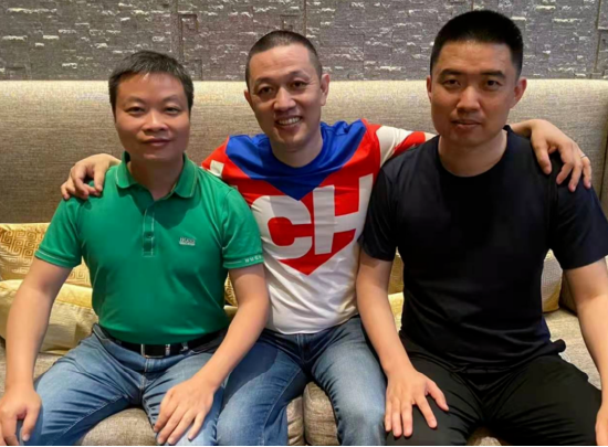 小鹏高管炮轰理想榜单造假! 曾经“苦逼三兄弟”反目了?